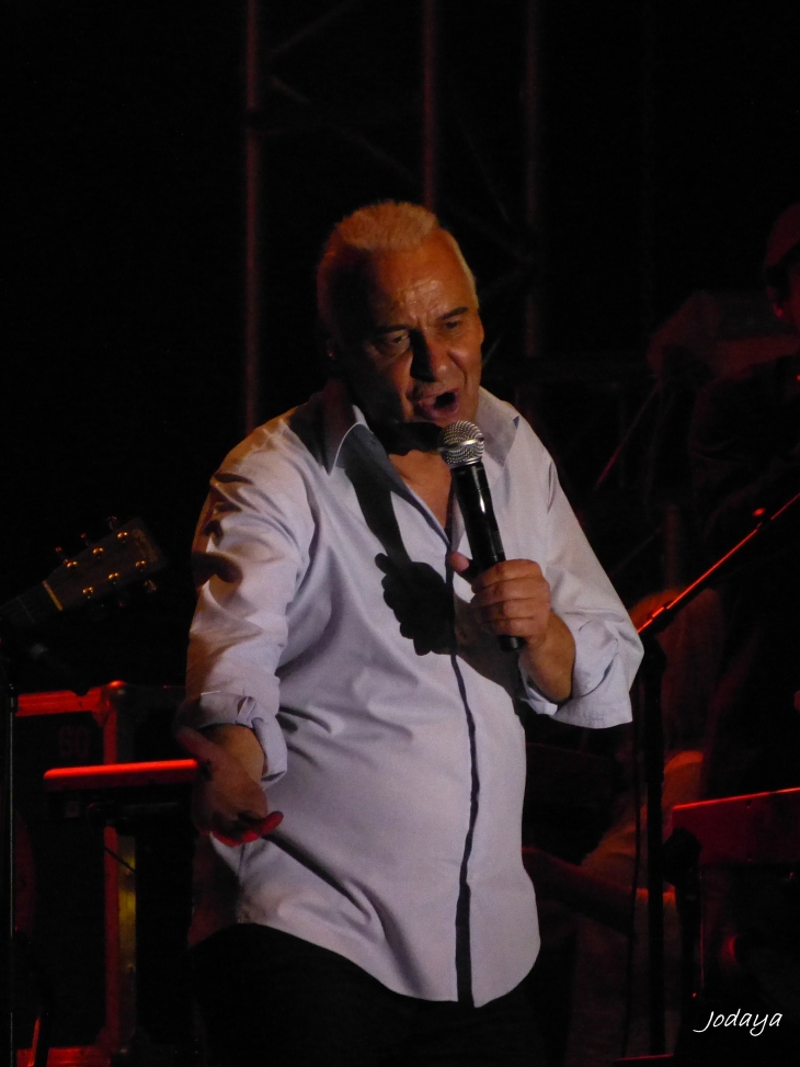 Villefontaine. Concert Michel Fugain 21 juin 2014.