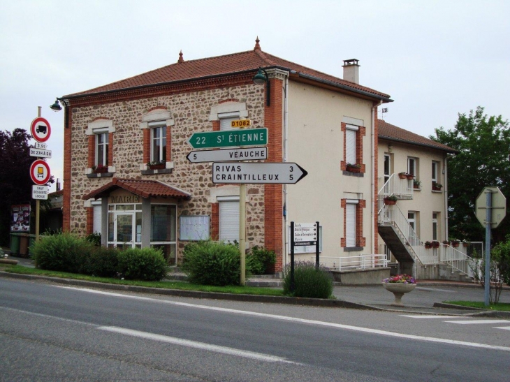 Cuzieu (42330) la mairie