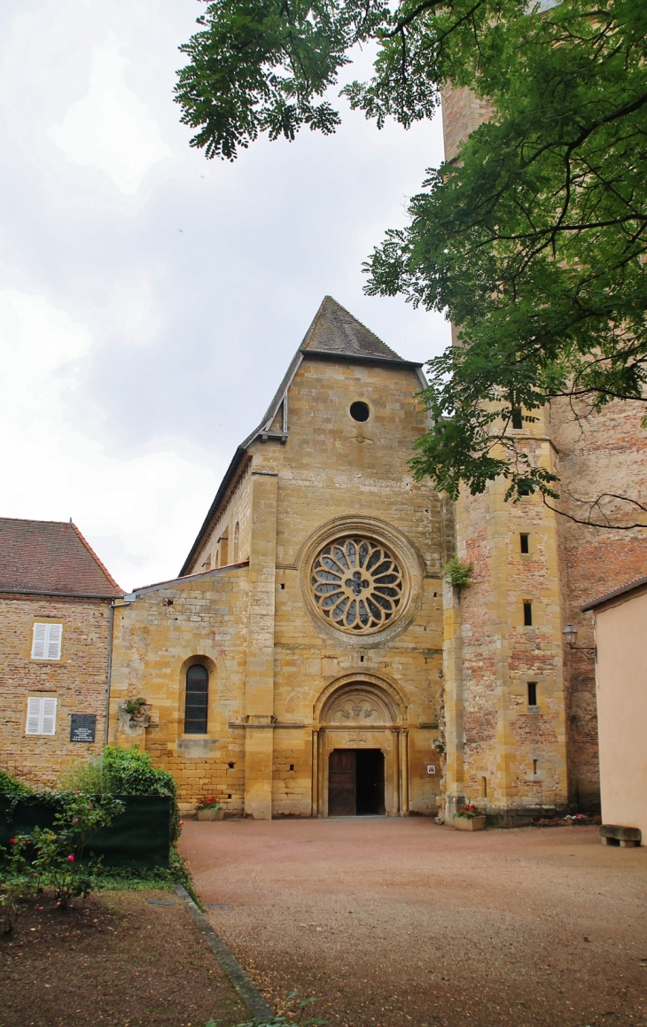 !Abbatial Saint-Bernard - La Bénisson-Dieu