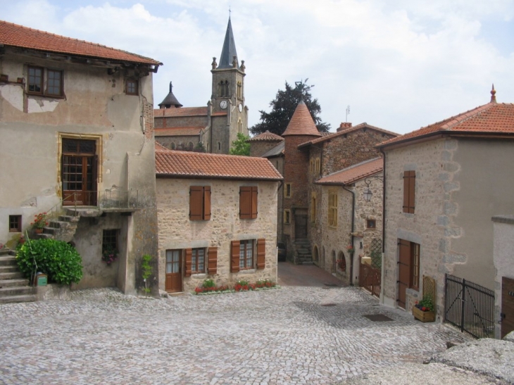 Le Crozet  - place du village