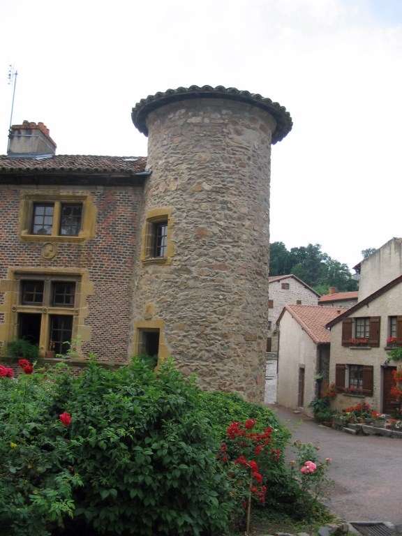 Maison Renaissance avec tour - Le Crozet