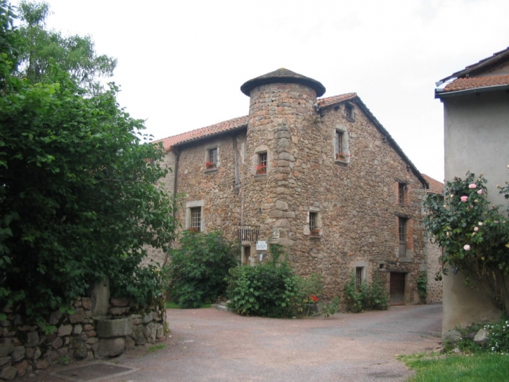 Maison Renaissance avec tour - Le Crozet