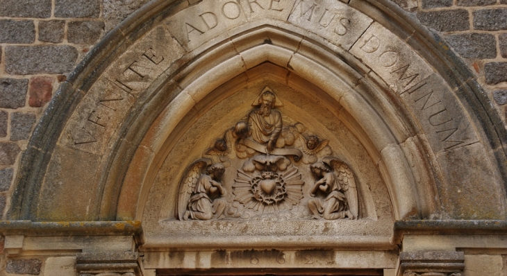   église Notre-Dame de la Nativité  - Le Crozet