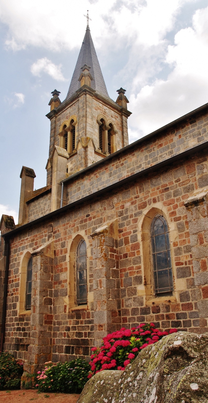   église Notre-Dame de la Nativité  - Le Crozet