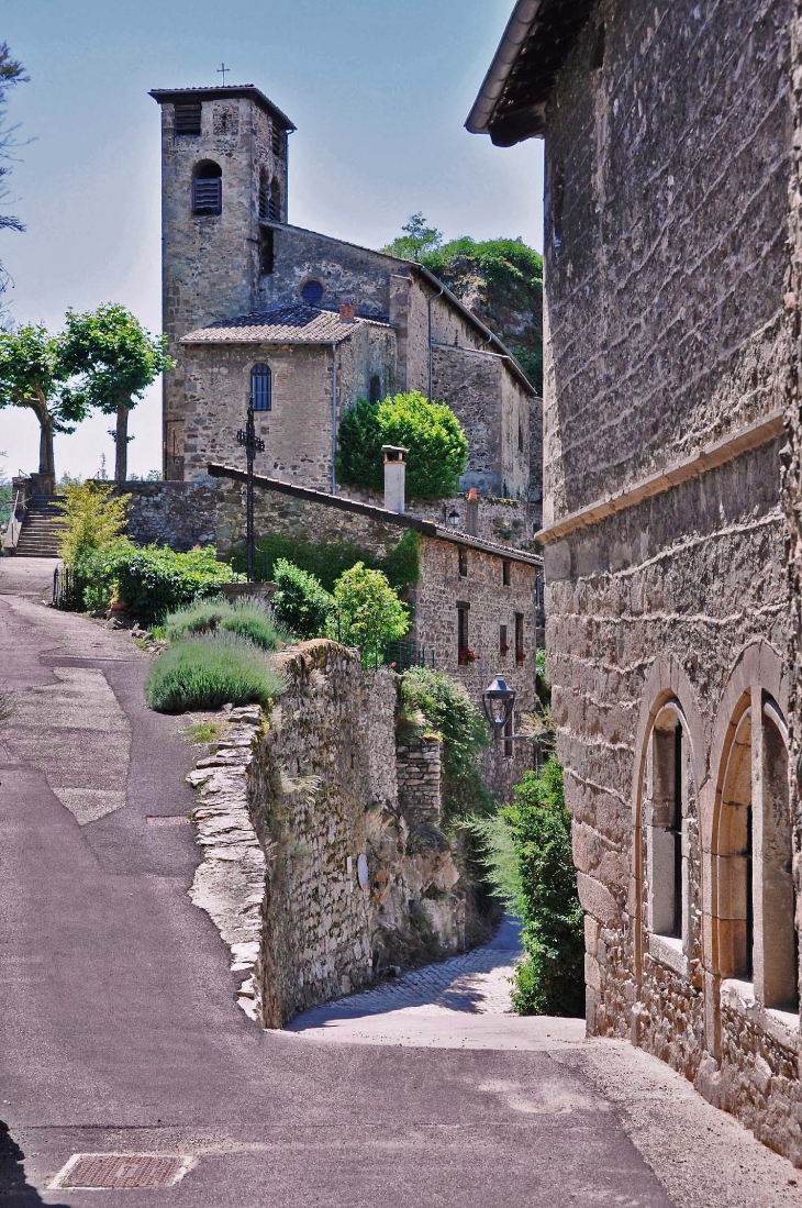 Vers l'église. - Malleval