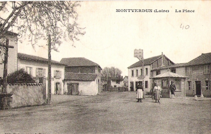 Une autre vue de la Place dans le temps ... - Montverdun