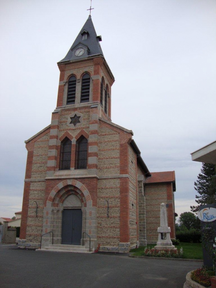 Rivas (42340) église, façade