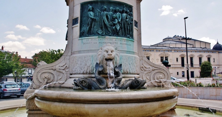 Fontaine place de l'hotel-de-Ville - Roanne