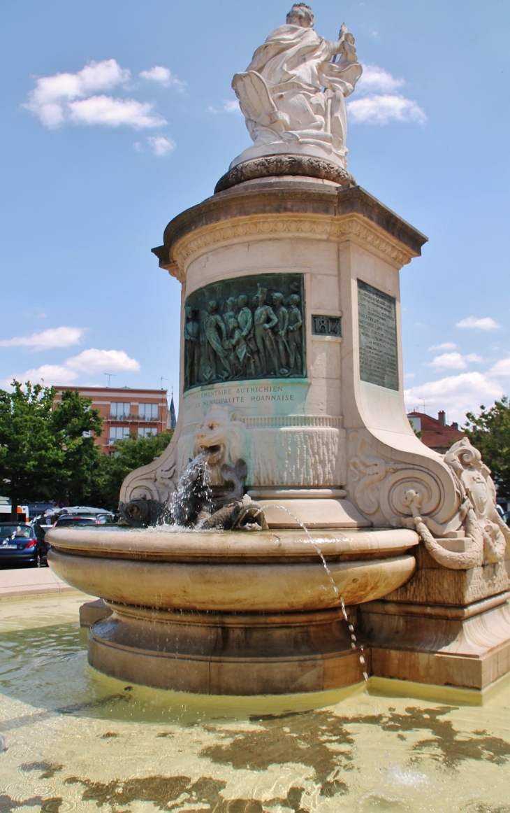 Fontaine place de l'hotel-de-Ville - Roanne