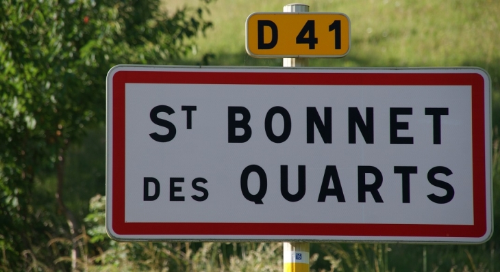  - Saint-Bonnet-des-Quarts