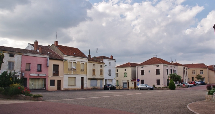  - Saint-Martin-d'Estréaux