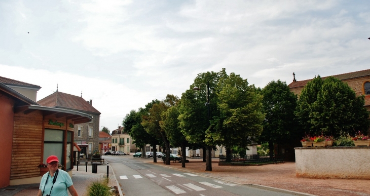  - Saint-Romain-la-Motte