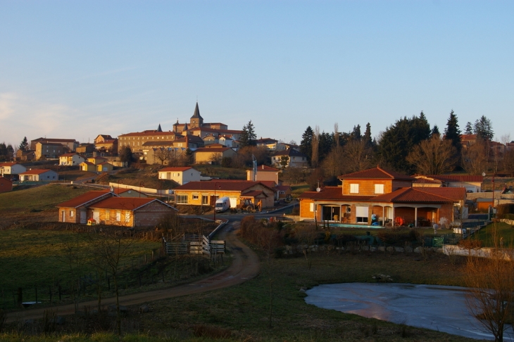 Village de Sain Symphorien de Lay - Saint-Symphorien-de-Lay