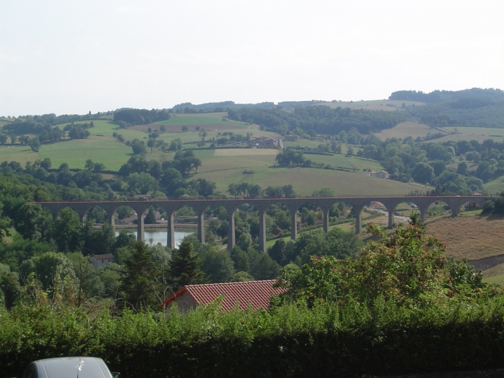 Viaduc de St Sym - Saint-Symphorien-de-Lay