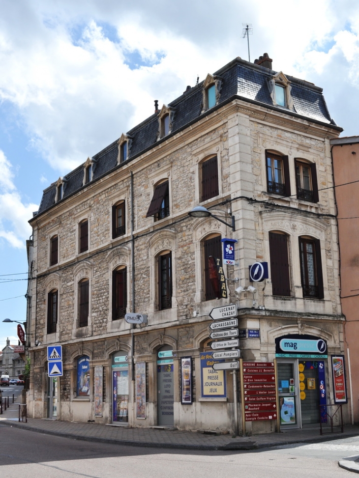 Immeuble Rue du 3 septembre 1944 - Anse