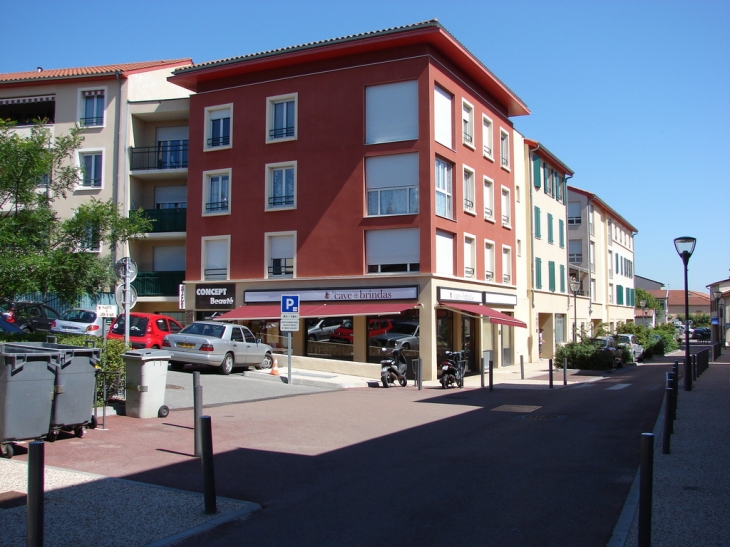 La Rue du Vieux Bourg - Brindas