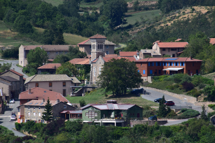 Village - Cenves