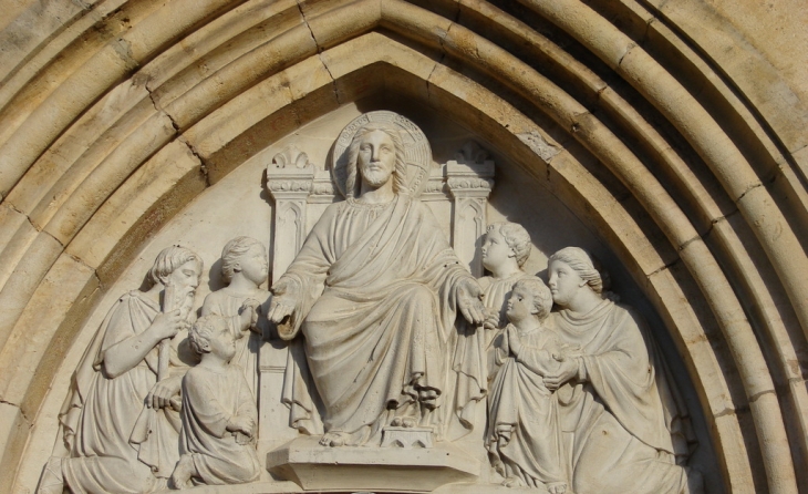 Le Tympan de l'Eglise - Chevinay