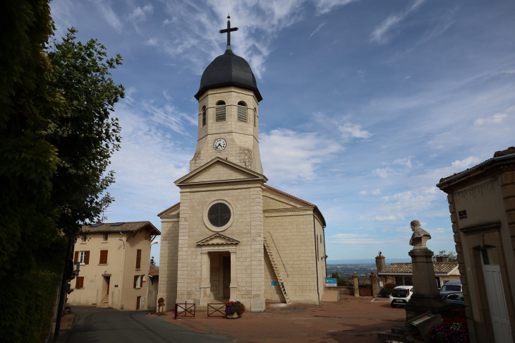 Eglise et Victor Puillat - Chiroubles