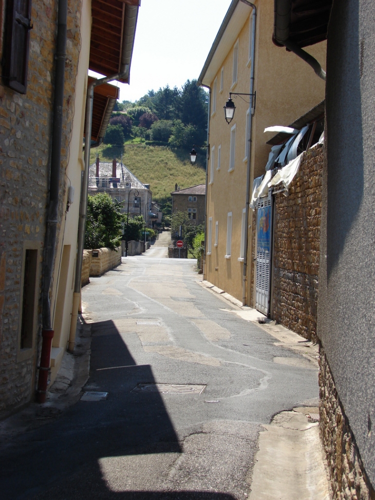 Dans les rues de Civrieux - Civrieux-d'Azergues