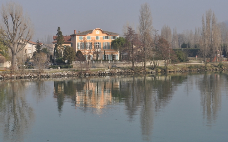 Les Berges du rhône - Condrieu