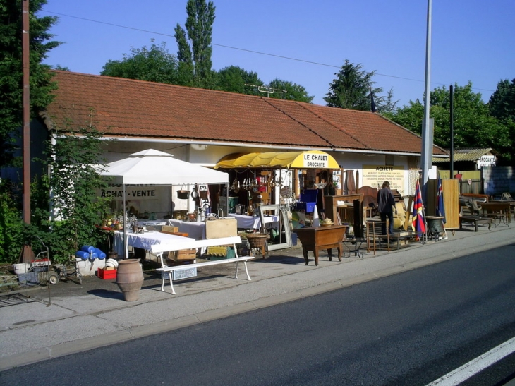 Brocante du chalet - Dommartin