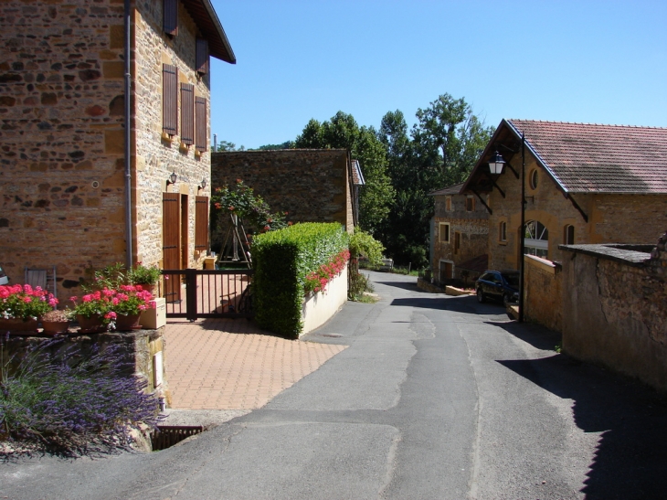 Dans les rues de Le Breuil