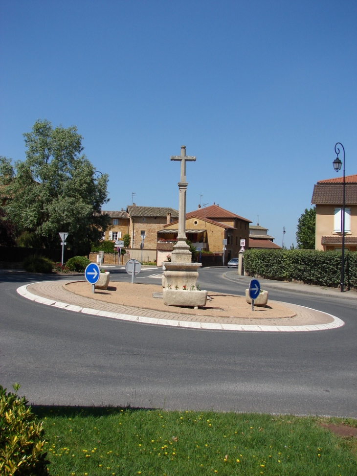 Croix de Chemin, Route du Lavoir - Liergues