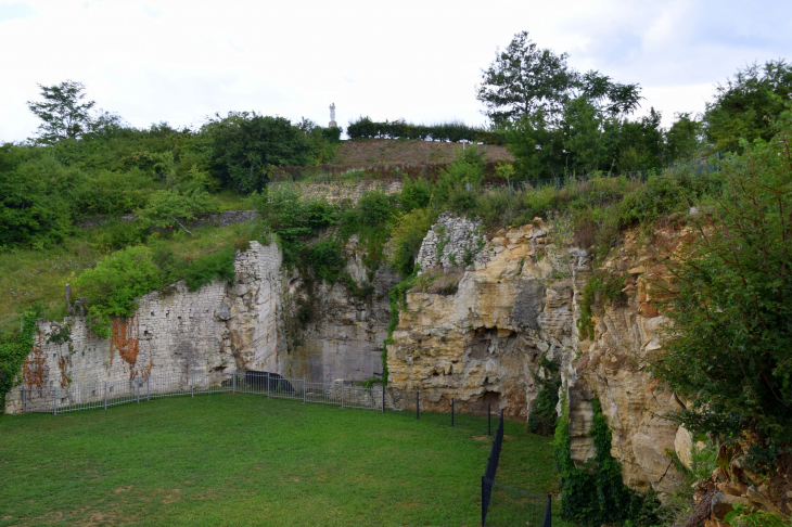 Carrière - Lucenay