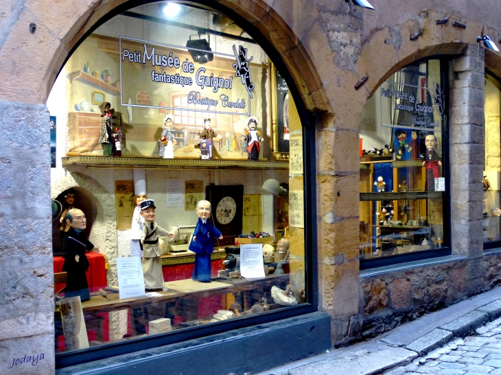 Le Vieux Lyon. Petit musée fantastique de Guignol. Rue de la Fronde. - Lyon 5e Arrondissement