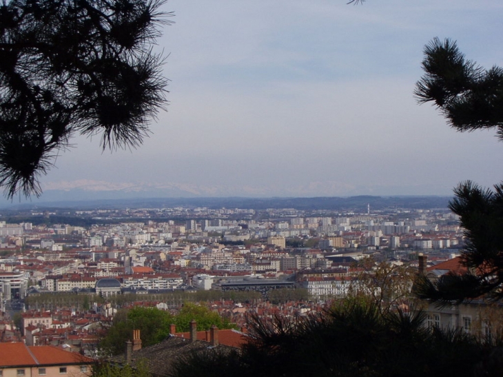 Les Alpes vues depuis Fourvière - Lyon