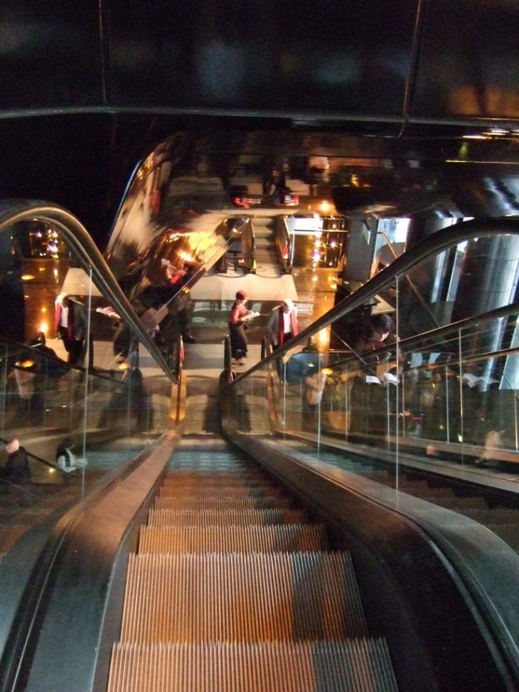 L'opéra, escalator - Lyon