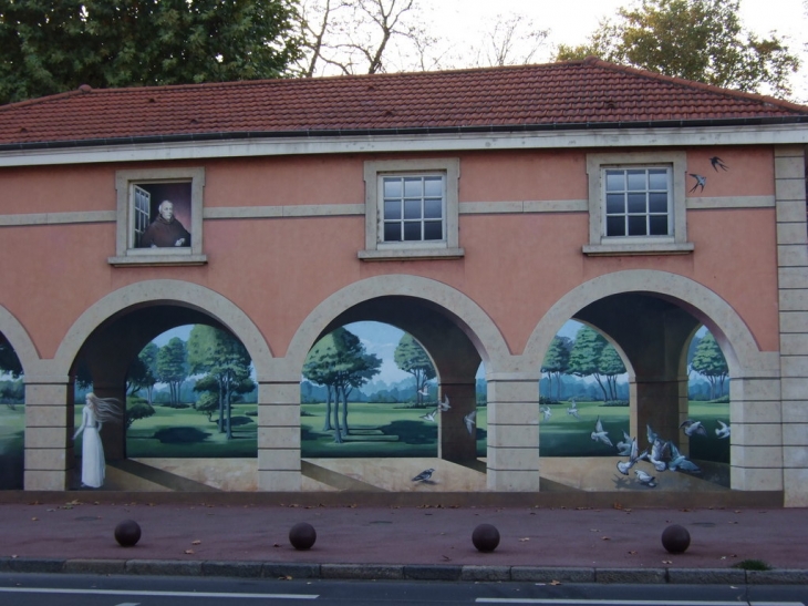 Hôpital St-Jean de Dieu, la fresque - Lyon