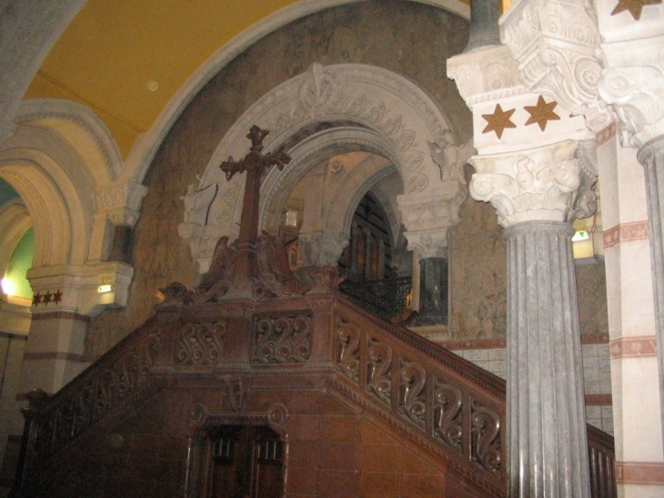 Lyon  - Crypte basilique