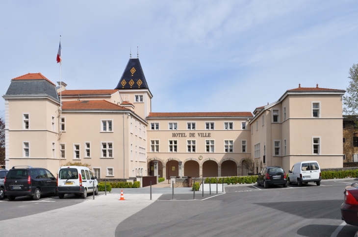 L'Hôtel de Ville - Neuville-sur-Saône