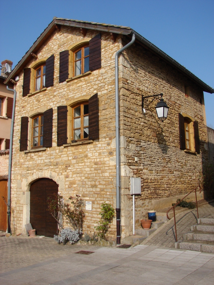 Maison de Village - Pommiers