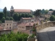 Une vue du village à partir de la colline de Montbloy