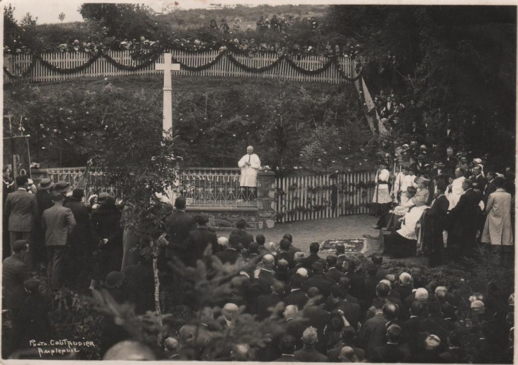 Mémorial au Barbory - Saint-Bonnet-le-Troncy