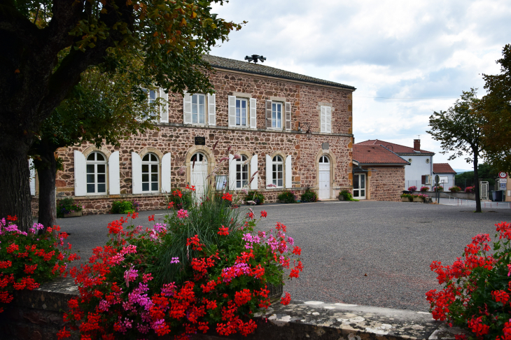 Ecole - Saint-Étienne-la-Varenne