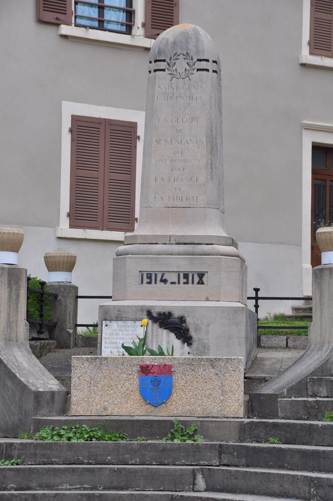 Monument au morts - Saint-Genis-l'Argentière