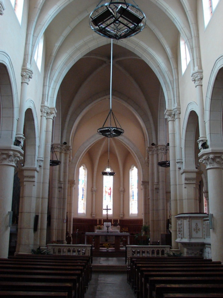 La Nef de l'Eglise - Saint-Vérand