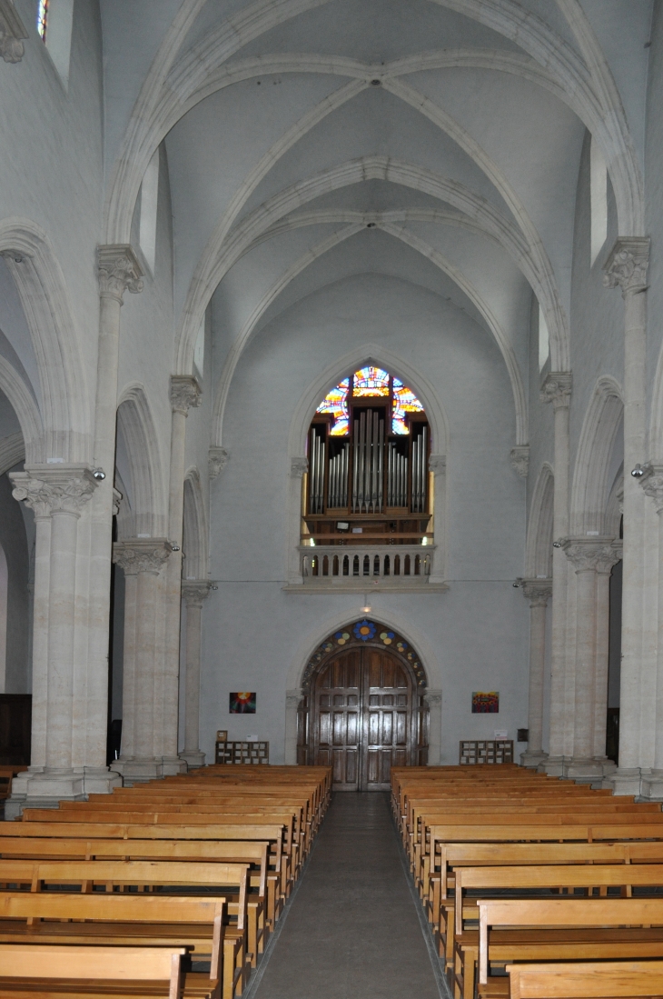 La Nef de l'Eglise - Savigny