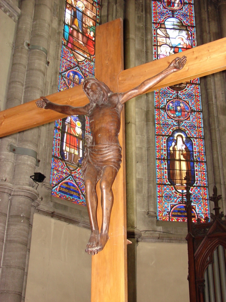 Christ en Bois de l'Eglise Saint-André - Tarare