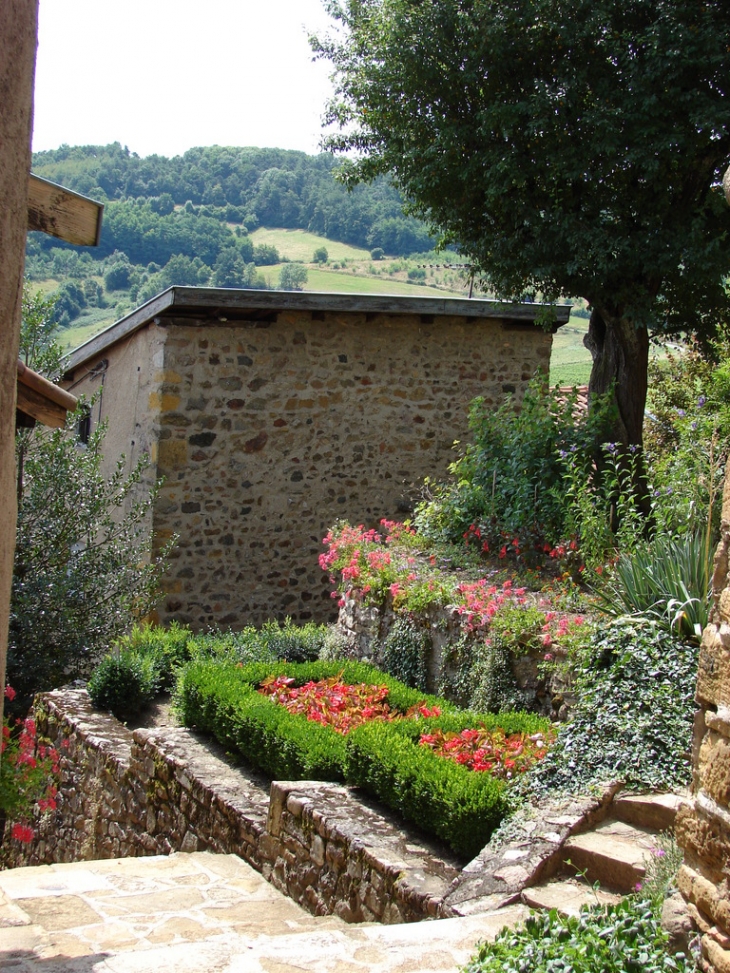 Un Village très fleuri ! - Ternand