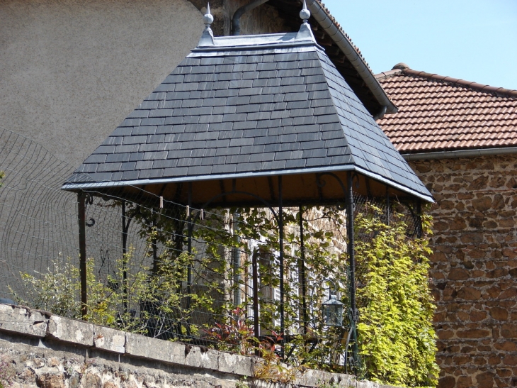 Dans le village - Vaux-en-Beaujolais