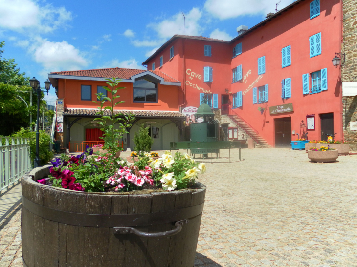 Place du Tertre - Vaux-en-Beaujolais