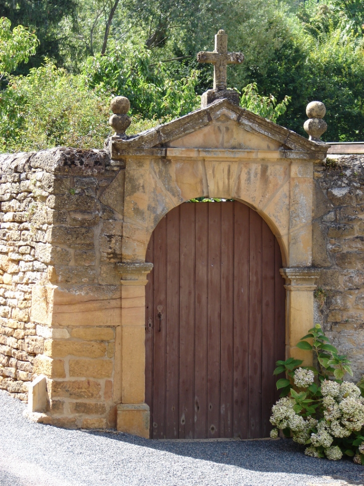 Dans les rues du Village - Ville-sur-Jarnioux