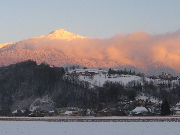 La plaine d'Aiton au coucher du soleil le 26 dec 2010