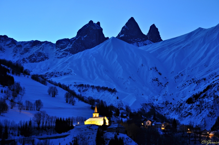 Montrond au pied des Aiguilles d'Arves - Albiez-Montrond