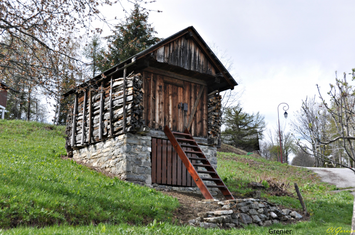 Grenier - Albiez le Vieux - Albiez-Montrond